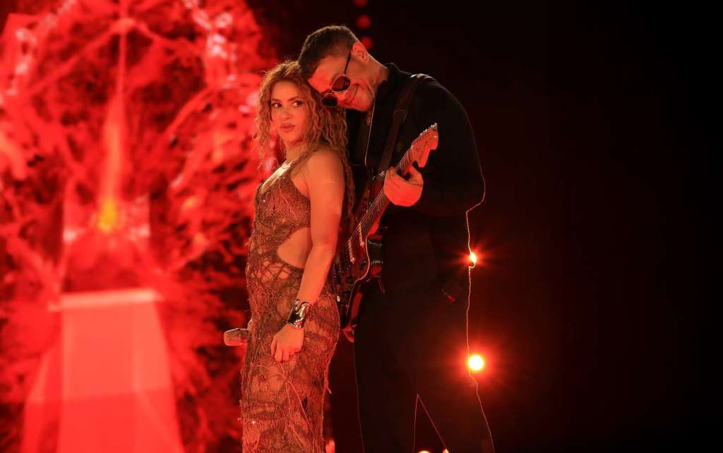 Shakira y Alejandro Sanz cantaron en el inicio del tour de la ‘Loba’ por EE. UU.