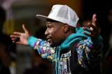 Floyd Mayweather continúa preparando su regreso a los cuadriláteros