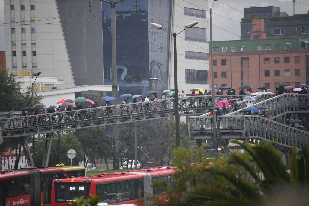 Lloviznas e inundaciones en la ciudad de Bogotá