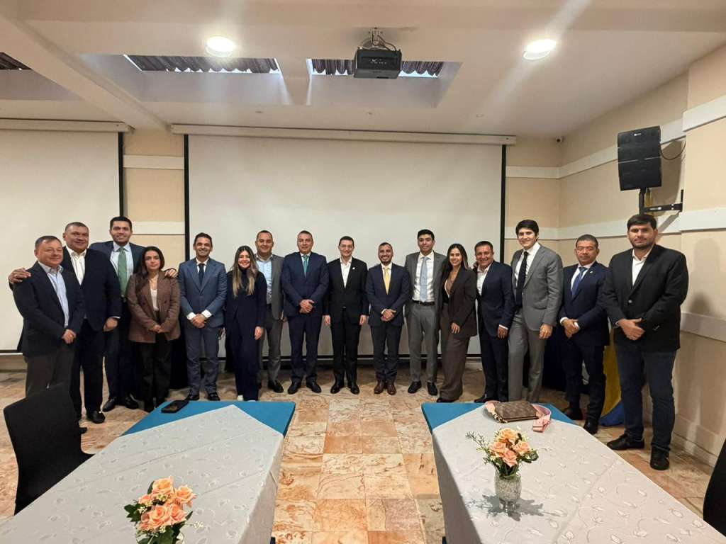 Congresistas conservadores que respaldan a Felipe Córdoba