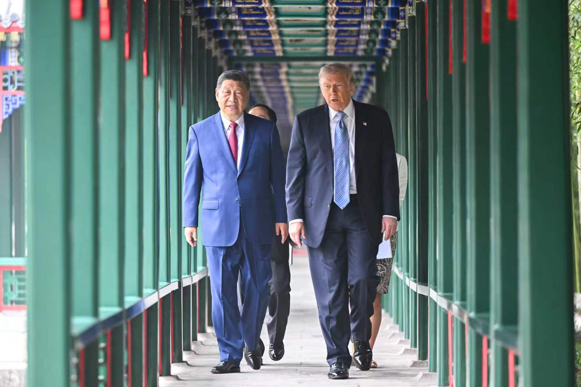 PEKÍN, 15/05/2026.- El presidente de los Estados Unidos, Donald J. Trump (d), junto al presidente chino, Xi Jinping, en Zhongnanhai, Pekín. China y Estados Unidos cerraron este viernes la visita de Donald Trump a Pekín con una fórmula política de estabilidad para los próximos años, promesas de cooperación comercial y varios interrogantes aún sin despejar sobre los compromisos concretos alcanzados. EFE/ Portavoz del Ministerio de Exteriores de China vía X SOLO USO EDITORIAL/SOLO DISPONIBLE PARA ILUSTRAR LA NOTICIA QUE ACOMPAÑA (CRÉDITO OBLIGATORIO)