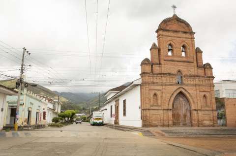 Mantienen toque de queda para menores de edad en tres municipios del Valle