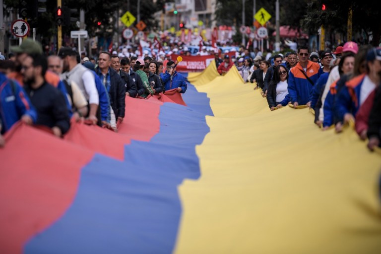 Las 9:00 de la mañana comenzaron las concentraciones desde distintos puntos de la capital, todos los recorridos tenían como destino la Plaza de Bolívar.