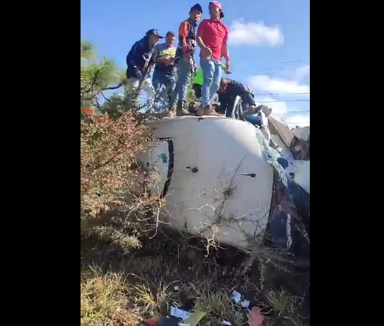 Ramiro Barragán, gobernador del departamento de Boyacá, confirmó que dos menores y una mujer perdieron la vida en el accidente.