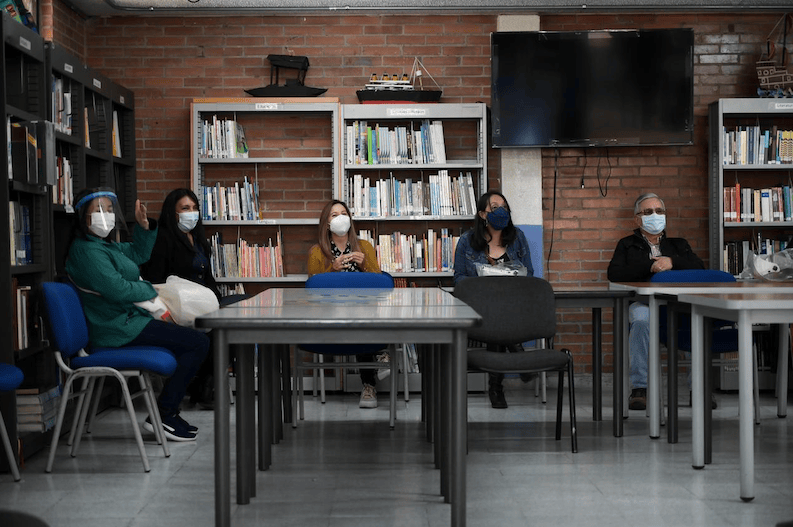 En Bogotá se abren vacantes para 200 empleos temporales en colegios oficiales