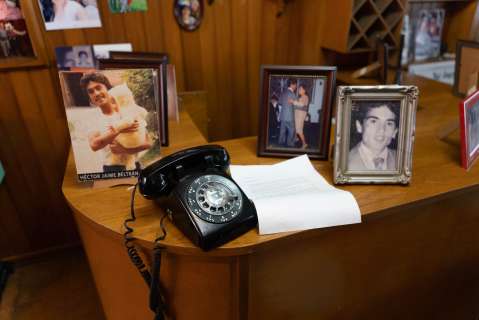 Los familiares de las víctimas del Palacio de Justicia hablan con su ser querido