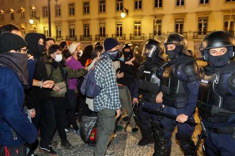 Seis heridos por batalla campal antes del partido Sporting-Famalicao, en Portugal