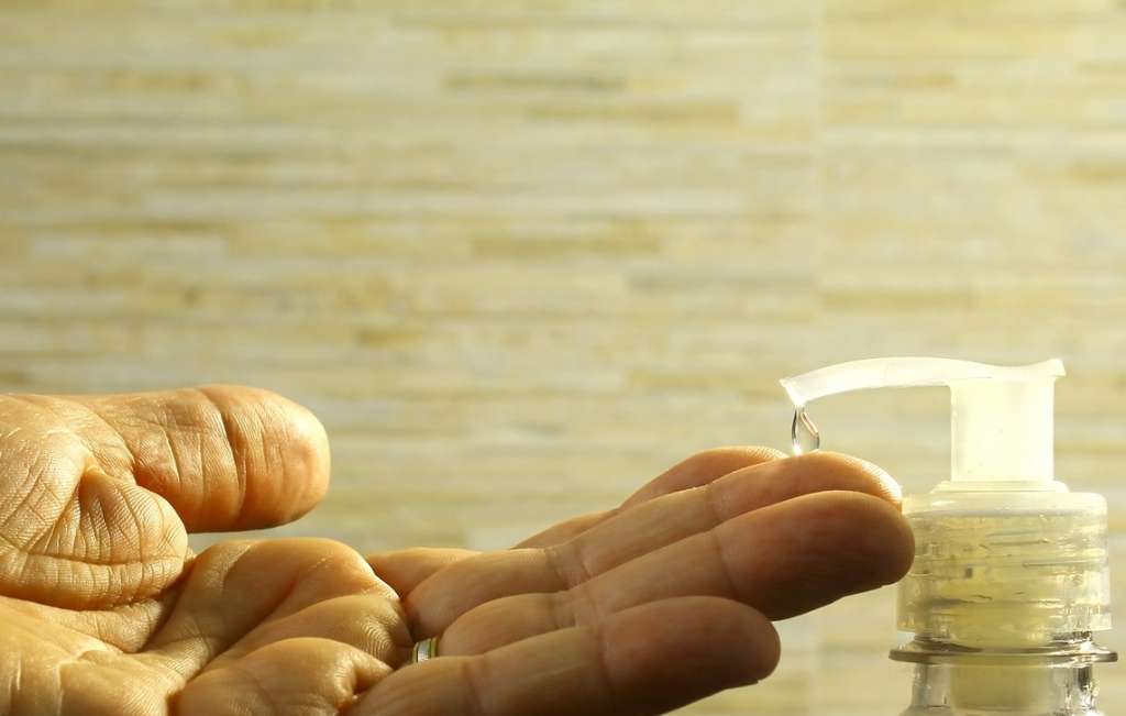 El Invima pide a los compradores verificar siempre el registro sanitario.
