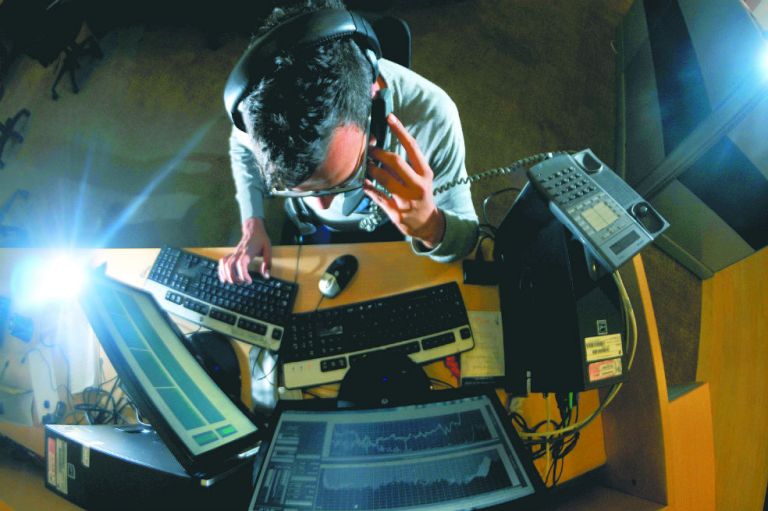 Privacidad y vida íntima, necesidades en peligro en la era de las tecnologías