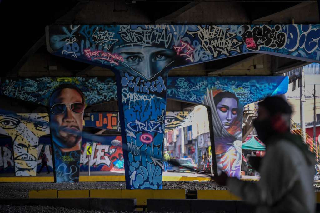 Los artistas estuvieron durante varios días pintando los retratos.