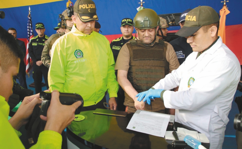 AP PROVIDES ACCESS TO THIS PUBLICLY DISTRIBUTED HANDOUT PHOTO PROVIDED BY THE COLOMBIAN PRESIDENTIAL PRESS OFFICE; MANDATORY CREDIT.