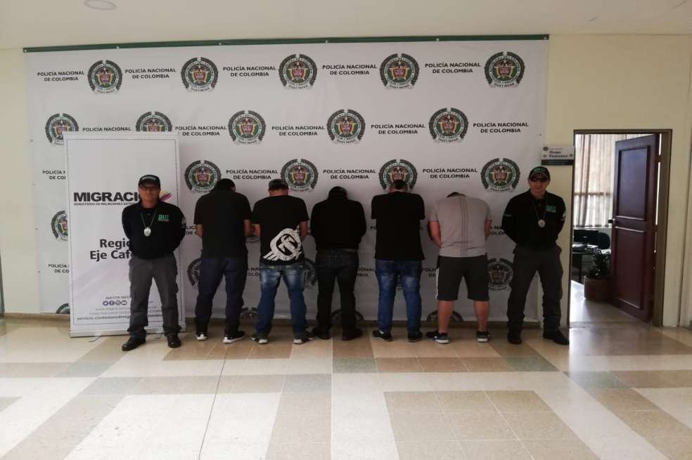 Las seis personas involucradas fueron detenidas en Armenia. / Migración Colombia