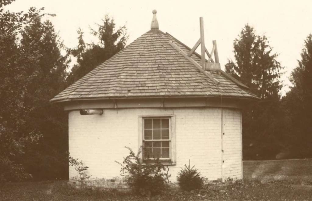 Este fue el primer observatorio de la Universidad Estatal de Michigan, construido en 1888.