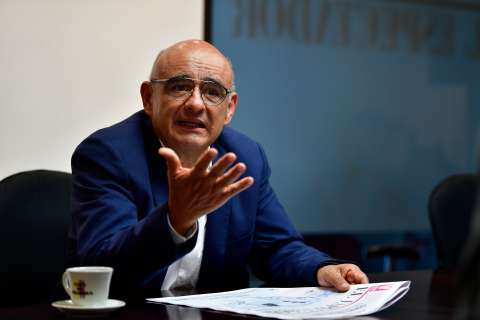 Entrevista: Ismael Peña responde a las críticas y explica por qué se posesionó en una notaría