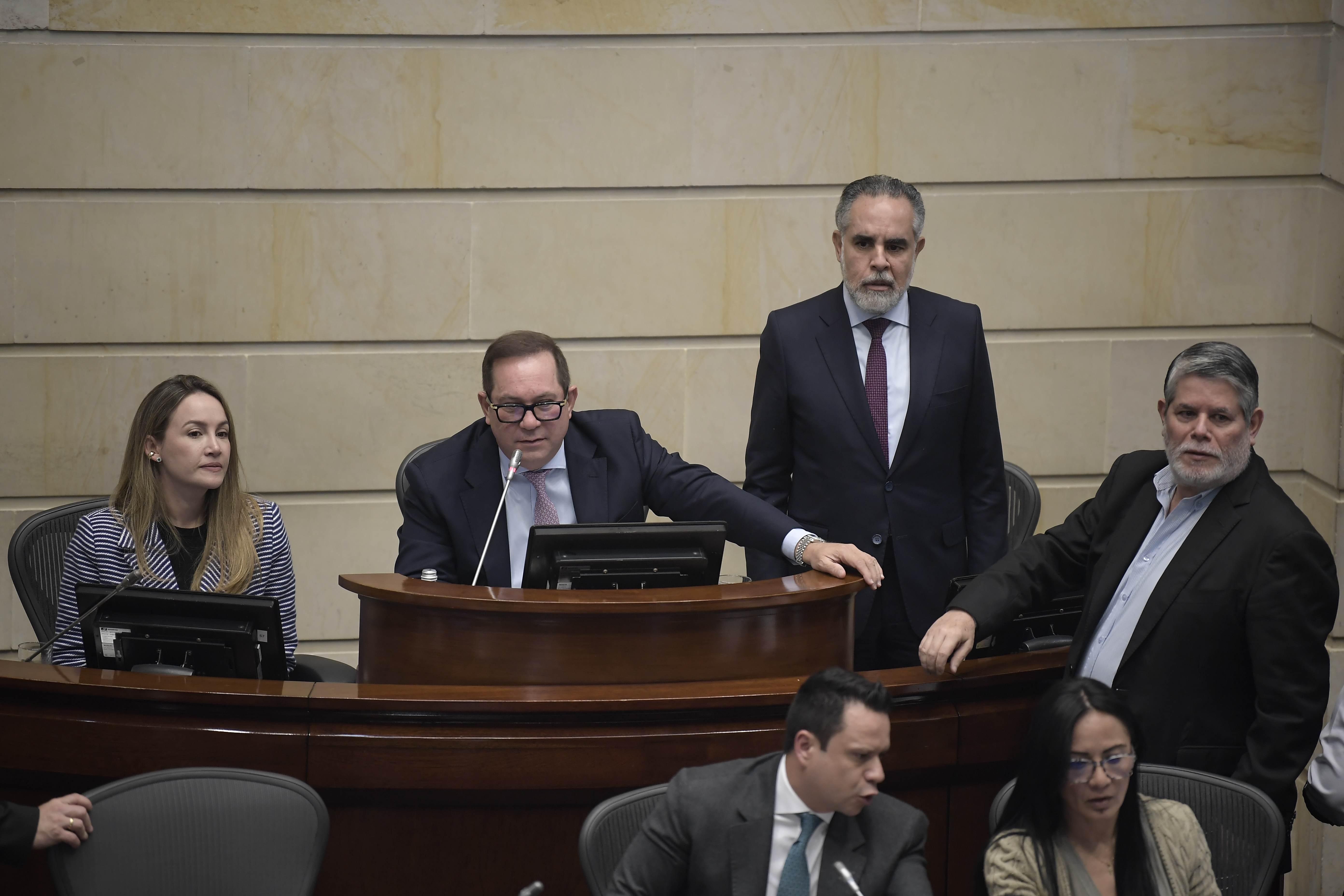 Debate en la plenaria del Senado para la aprobación del presupuesto del 2026, por COP 546,9 billones.