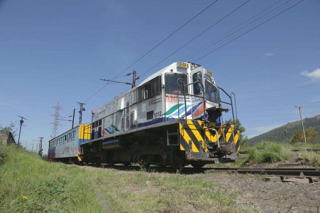 Nuevo intento para echar a rodar al tren.