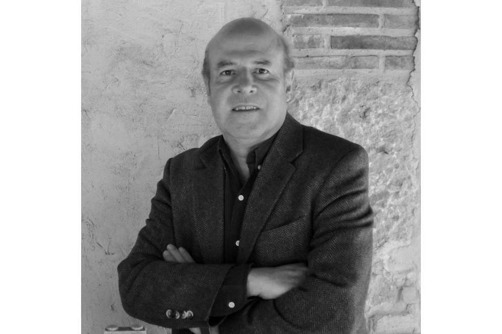 Mario Jaramillo escribió esta novela biográfica con algunos recursos de crónica y ensayo.