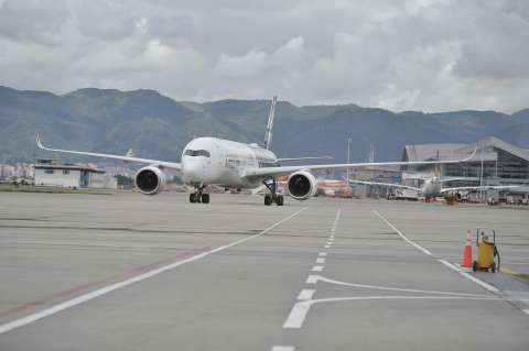 Más de 30 nuevas rutas aéreas piden permiso para operar en Colombia: ¿en qué lugares?