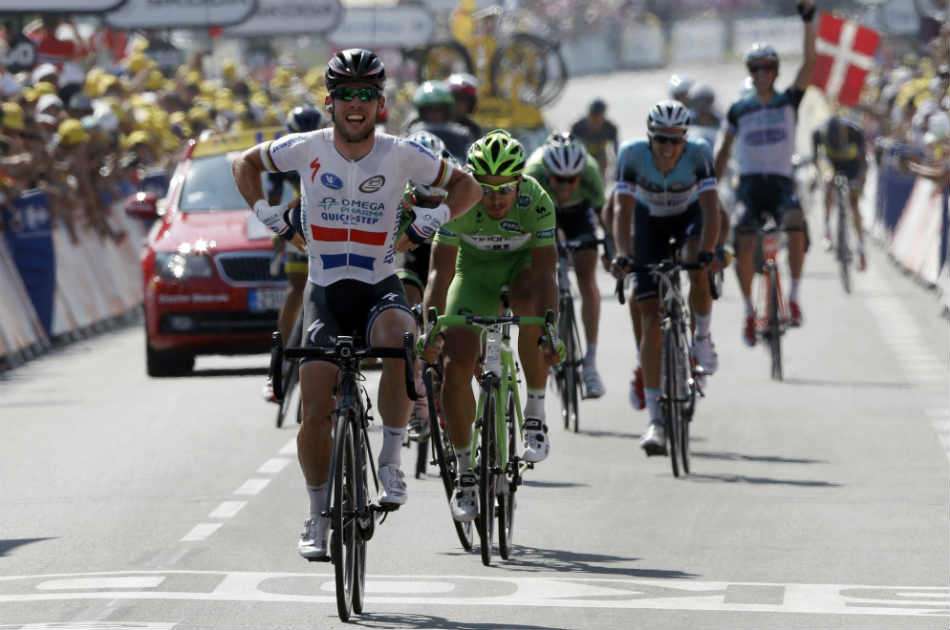 Cavendish logra su segunda victoria en el centenario del Tour de Francia.