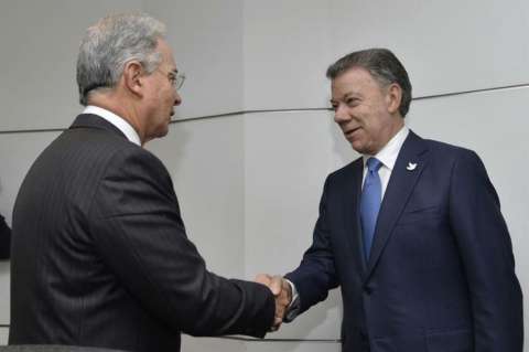 Kerry elogió compromiso de Uribe con la paz y su disposición al diálogo tras el plebiscito