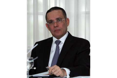 Efraín Cepeda, candidato único de los conservadores para presidencia del Senado