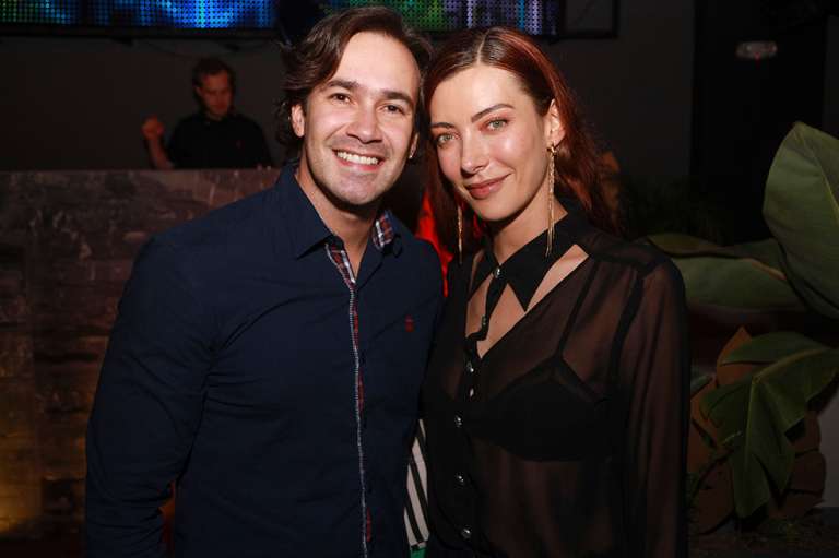 Carlos Álvarez y Norma Nivia Lanzamiento Clandestino Bar
