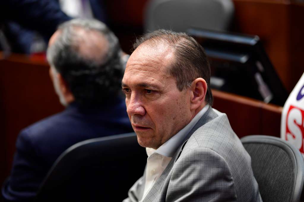 Ministro de trabajo durante el debate de la reforma laboral en el Senado (Congreso de la República)