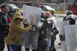 Así fue el enfrentamiento entre taxistas y policías en la Autopista Norte