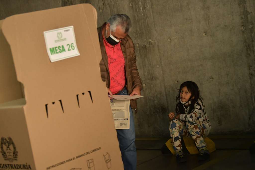 Jornada Votaciones y elecciones legislativas del 13 marzo en Colombia