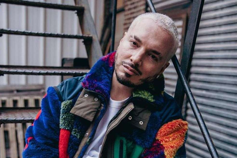 J Balvin está nuevamente en el ojo del huracán por recibir el galardón que muchos calificaron de ‘injusto’.