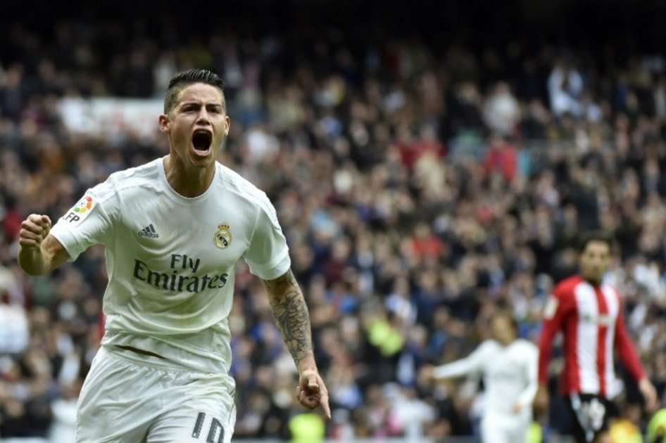 El colombiano James Rodríguez celebra su gol con la camiseta de Real Madrid ante el Athletic de Bilbao. / AFP