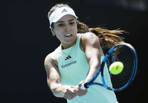 Camila Osorio se despide del Abierto de Australia tras caer en primera ronda