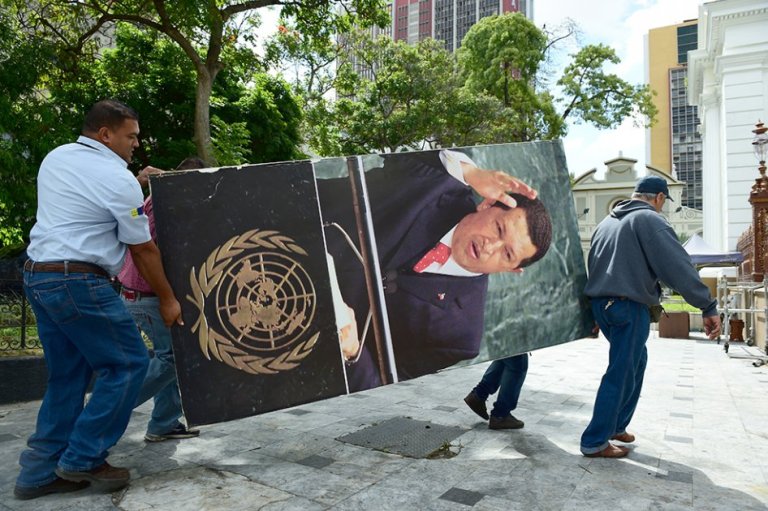 Venezuela entra en crisis institucional por batalla gobierno-oposición