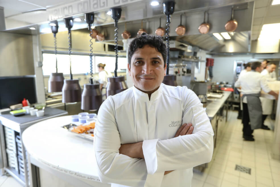 Mauro Colagreco, dueño del restaurante Mirazur que fue coronado este martes como el mejor del mundo en la lista 50 Best. / AFP