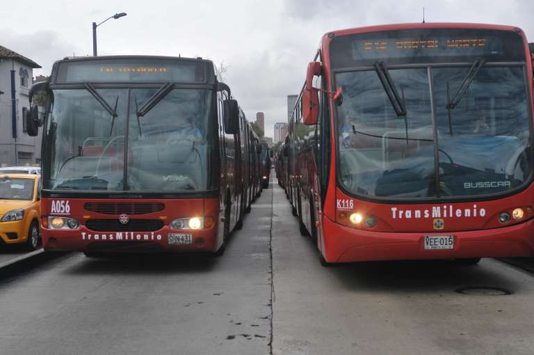 Sin ayudas en la emergencia, sistemas masivos de transporte dejarían de operar: empresarios