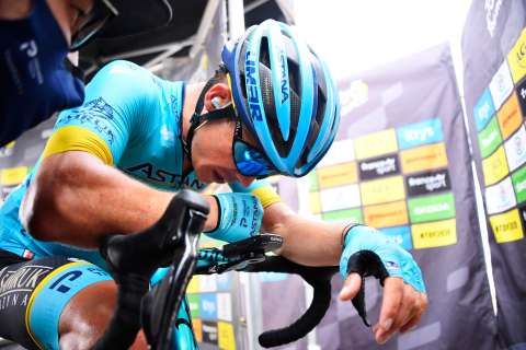 “Supermán” López fue operado tras abandonar el Giro de Italia por una caída