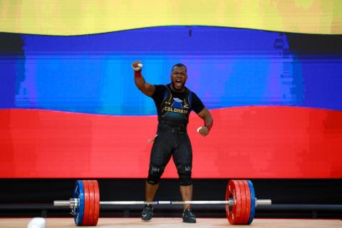 Jeison López arrasó en el Panamericano de Pesas con triple récord mundial y medalla oro