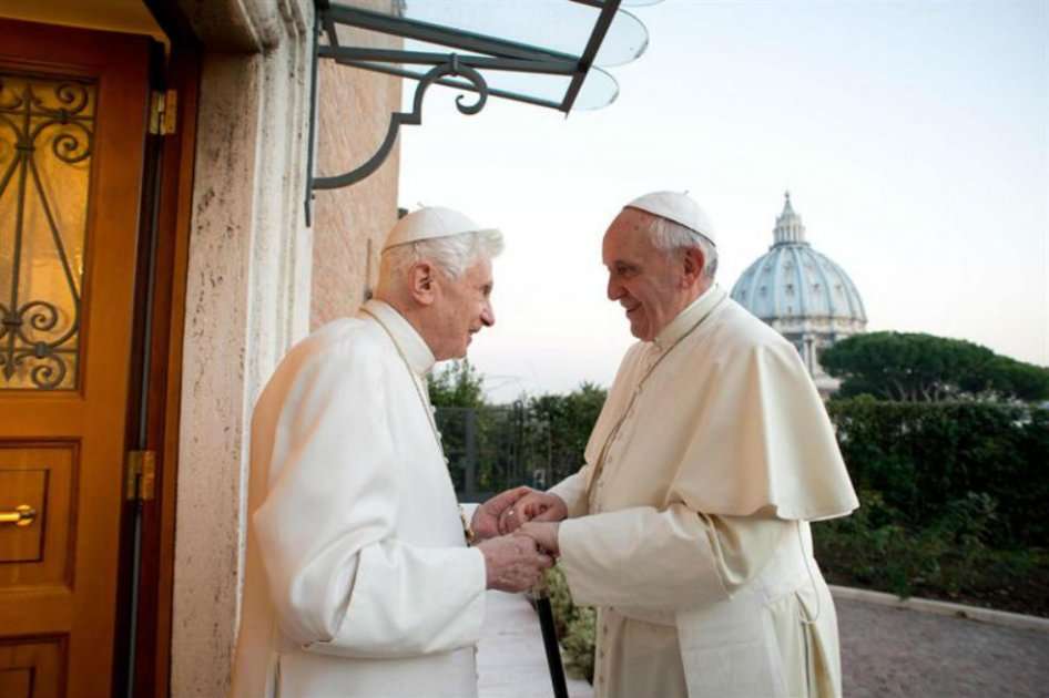 Encuentro entre el Papa Francisco y el papa emérito Benedicto XVI