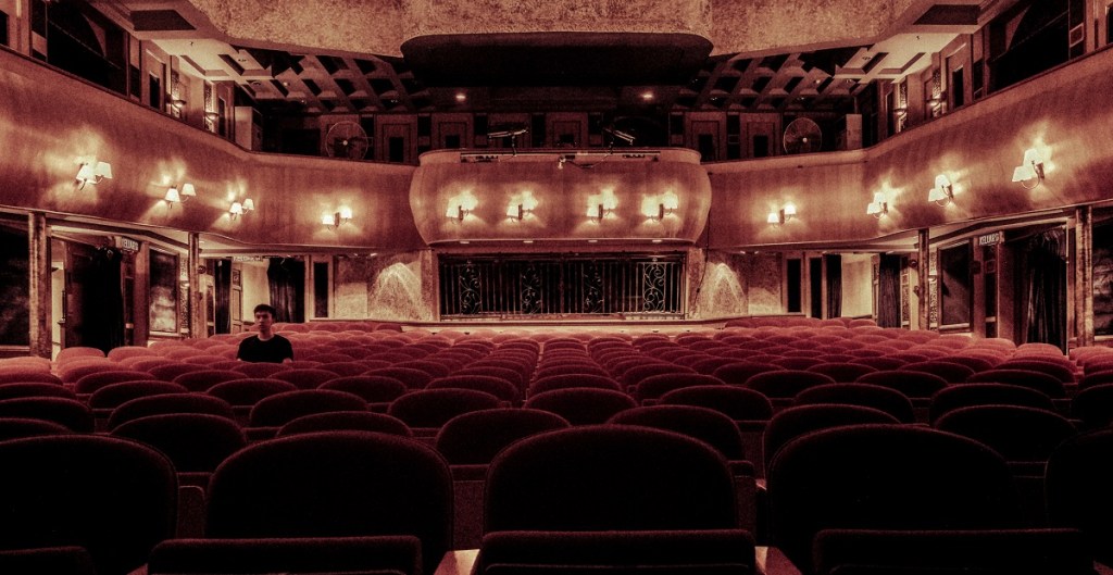 Cine, series, teatro, prográmate para estos estrenos.
