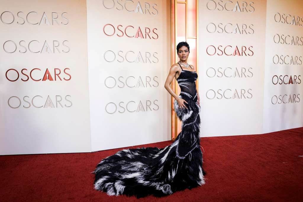 LOS ANGELES (United States), 15/03/2026.- US singer Teyana Taylor arrives on the red carpet ahead of the 98th annual Academy Awards ceremony at the Dolby Theatre in the Hollywood neighborhood of Los Angeles, California, USA, 15 March 2026. The Oscars are presented for outstanding individual or collective efforts in filmmaking in 24 categories. EFE/EPA/RYAN SUN