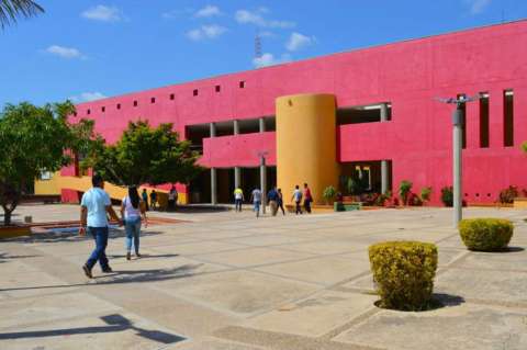 Los $92.000 millones que tienen en crisis a la Uniguajira
