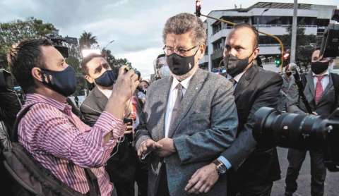 Defensa del expresidente Uribe ya radicó solicitud para que su caso pase a la Fiscalía