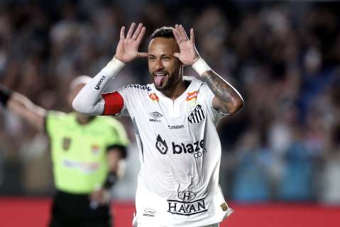 Neymar, lesionado, anotó un gol y sacó a Santos de la zona de descenso: video