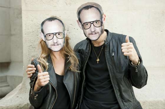 Kate Moss se convierte en ‘ladrona’ junto a Terry Richardson