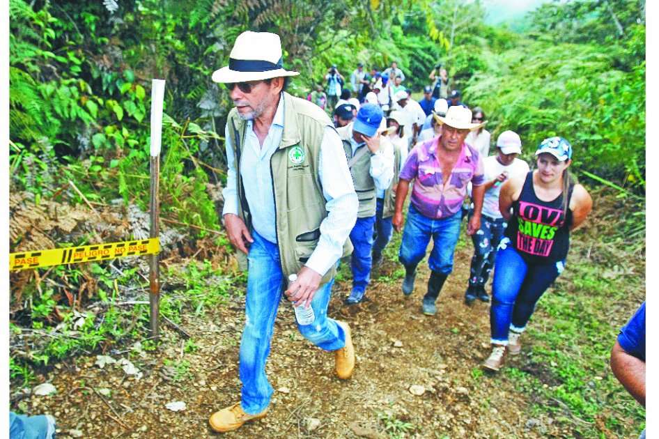El jefe guerrillero Pastor Alape, además miembro del Secretariado de las Farc. /EFE