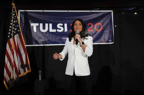 Quién es Tulsi Gabbard, la precandidata demócrata que aún desea pelear con Biden y Sanders