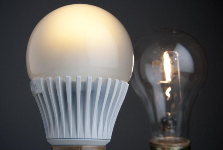 Los altos niveles de luces LED afectarían el sueño en humanos y animales