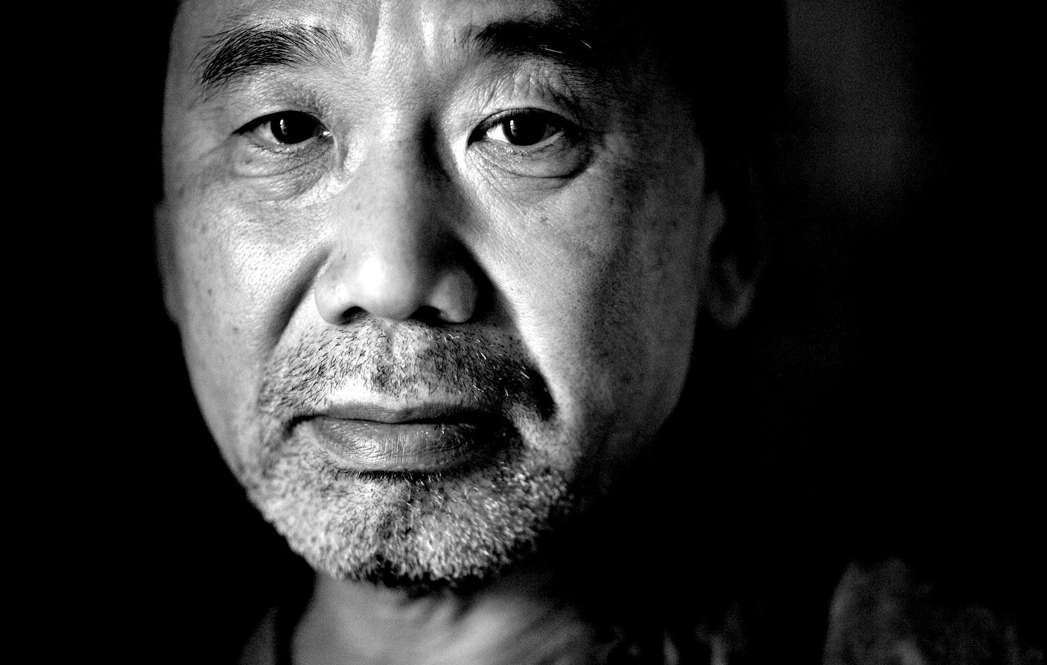 Haruki Murakami, uno de los más populares escritores japoneses, lanzó este año su más reciente novela "Matar al comendador". / Afp