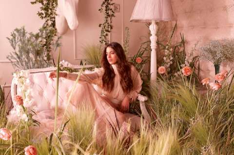 Tini Stoessel, mezcla de géneros latinos