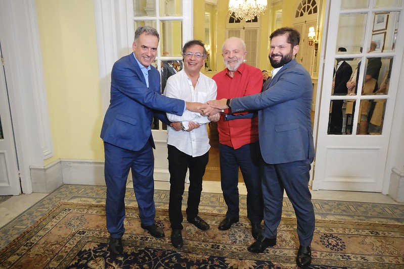 El presidente Gustavo Petro junto a sus homólogos progresistas: Yamandú Orsi (quien se posesionará como mandatario de Uruguay), Luiz Inácio Lula da Silva (Brasil) y Gabriel Boric (Chile).